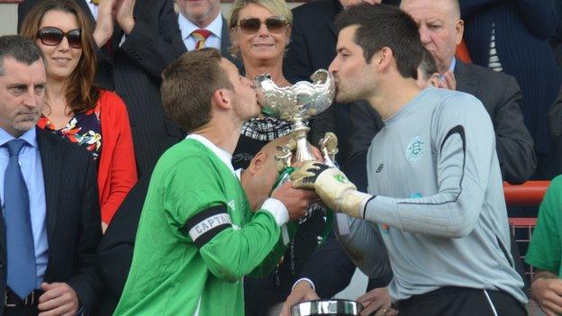 Guernsey lift the Muratti Vase