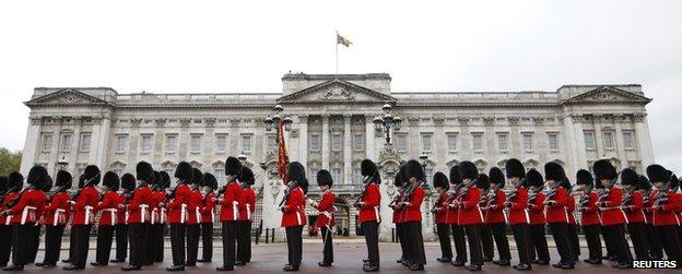 Guards in front of Buckingham Palace