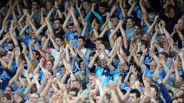 Wycombe Wanderers fans