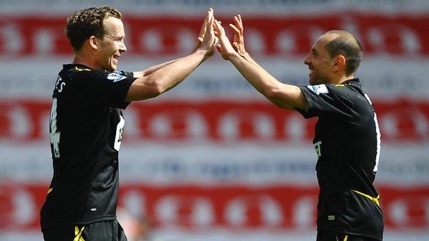 Kevin Davies and Martin Petrov