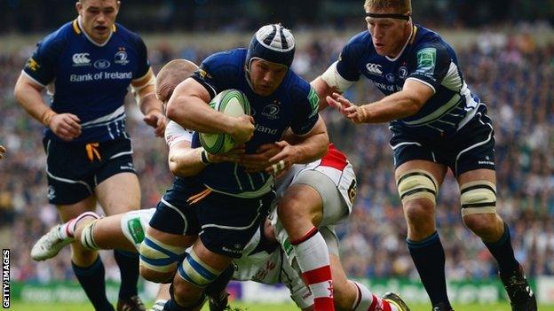 Sean O'Brien scores Leinster's opening try against Ulster