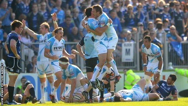 Ospreys celebrate after the final whistle