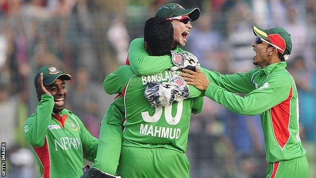 Bangladesh cricketers celebrating