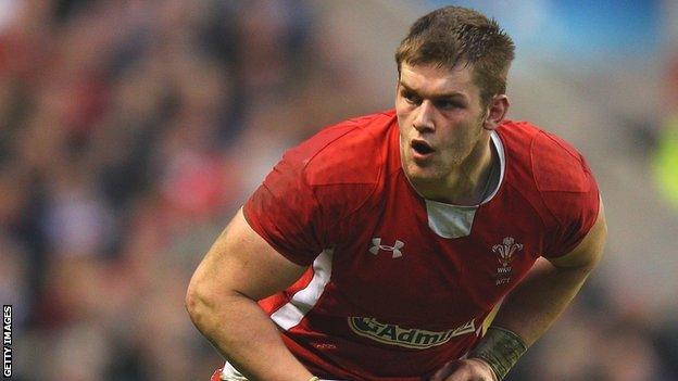 Wales flanker Dan Lydiate