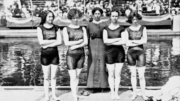 1912 4 x 100m women's relay team