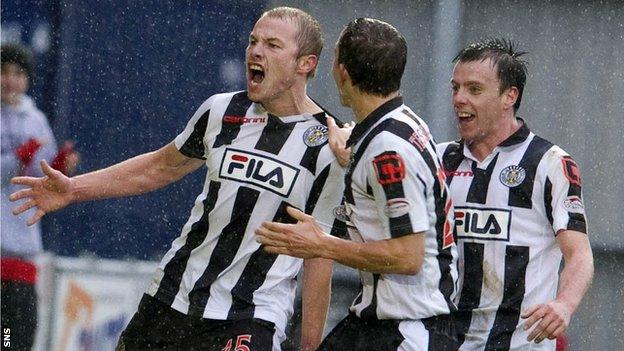 Mooy (left) celebrates scoring for St Mirren against Rangers