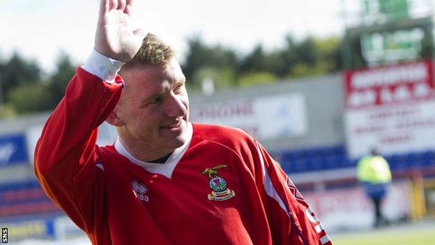 Jonny Hayes waves goodbye to the Inverness fans at the end of the season