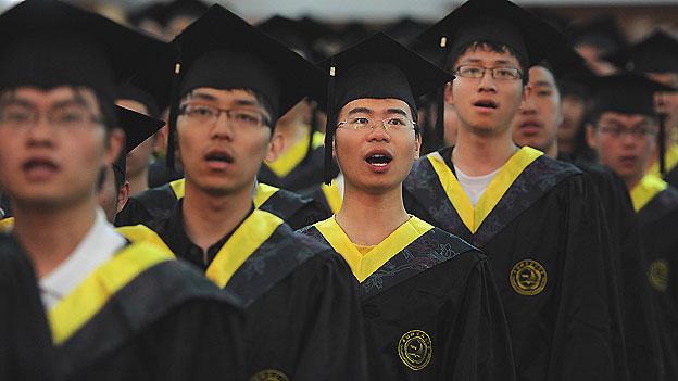 Chinese students graduating in Hefei