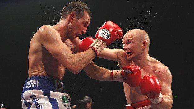 Gavin Rees (right) in action against Derry Matthews at the Motorpoint Arena, Sheffield