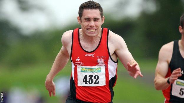 Jason Smyth was pipped by Paul Hession in the 100m final at Santry