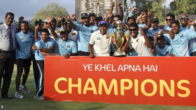 Sri Lanka with the Test series trophy