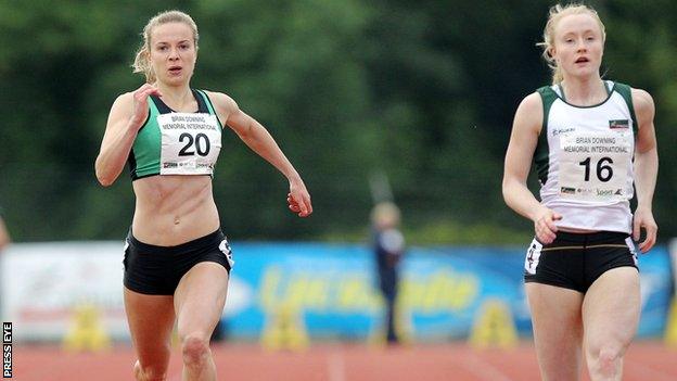 Joanna Mills (left) finished third in the 200m behind winner Amy Foster (right)