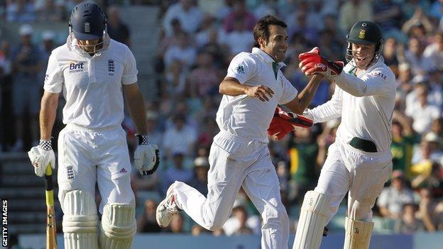 Andrew Strauss (left), Imran Tahir (centre), AB de Villiers (right)