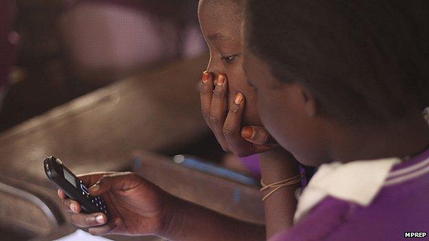 Child receives a quiz question on their mobile phone