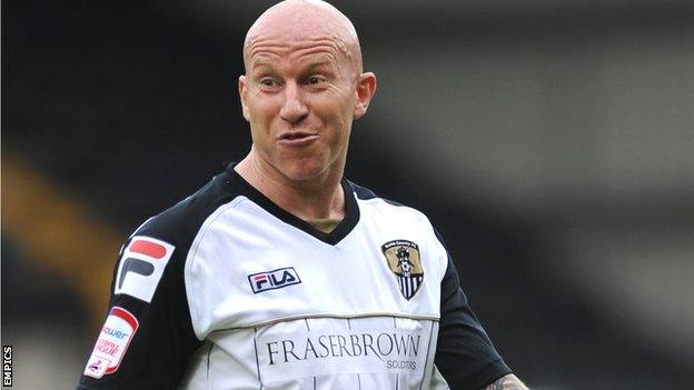 Lee Hughes