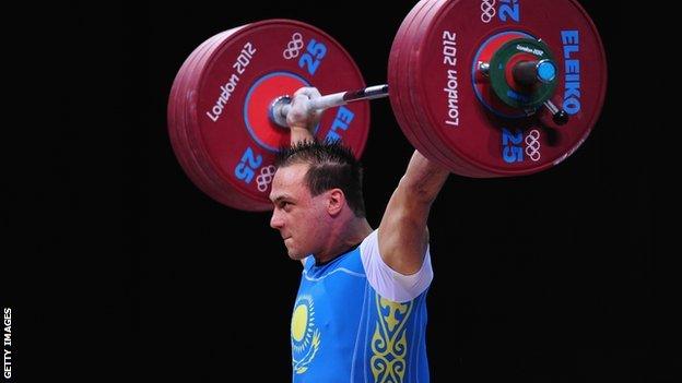 Ilya Ilyin wins gold