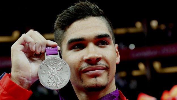 Louis Smith with silver medal