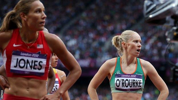 Derval O'Rourke (right) looks at the scoreboard with American Lolo Jones after Tuesday's semi-final