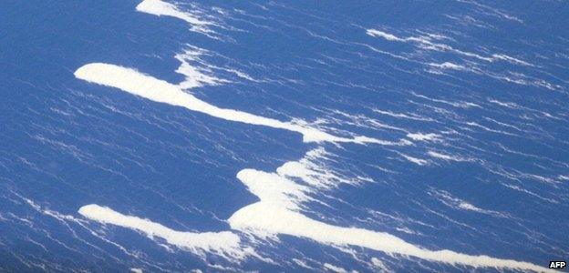 Aerial view of the pumice "raft" (Image: AFP/New Zealand Defence Force)