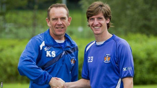 Kilmarnock manager Kenny Shiels and forward Borja Perez