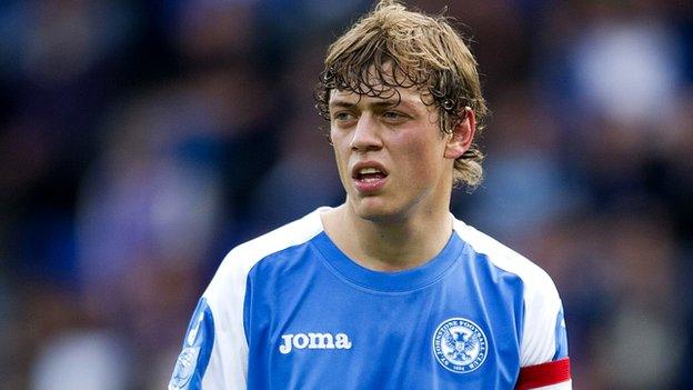 St Johnstone midfielder Murray Davidson