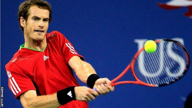 Andy Murray plays a backhand during the 2011 US Open