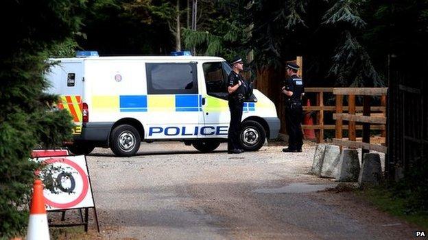 Police in Essex searching for a lion.