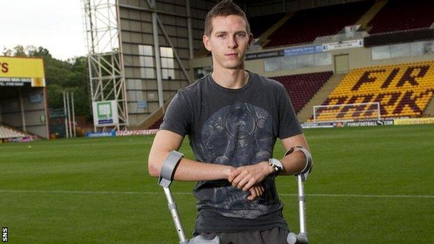 Motherwell defender Steven Saunders