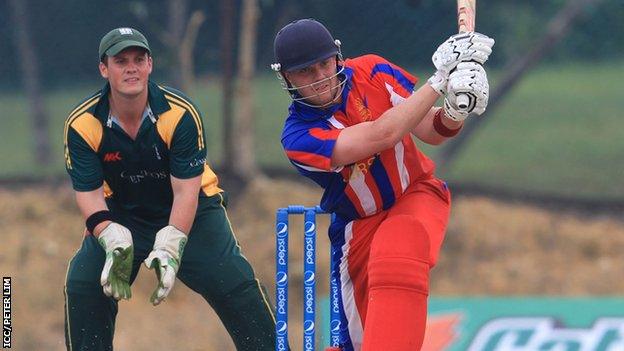 Ed Farley batting in previous meeting