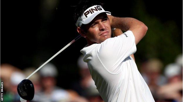 South African Louis Oosthuizen claims a three-shot lead in Boston