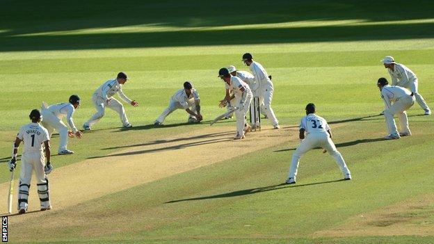 Gareth Berg takes winning catch to send Lancashire down