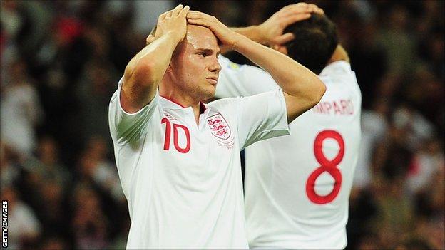 Manchester United and England midfielder Tom Cleverley