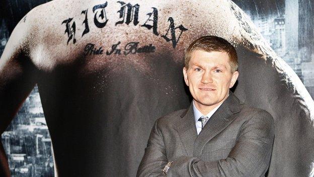 Ricky Hatton announces his comeback