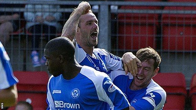 St Johnstone players celebrating