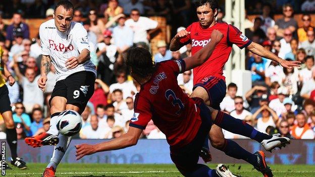 Dimitar Berbatov slots in his first Fulham goal