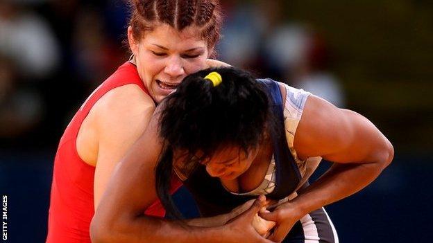 Britain's Olga Butkevych and Ecuador's Lissette Alexandra