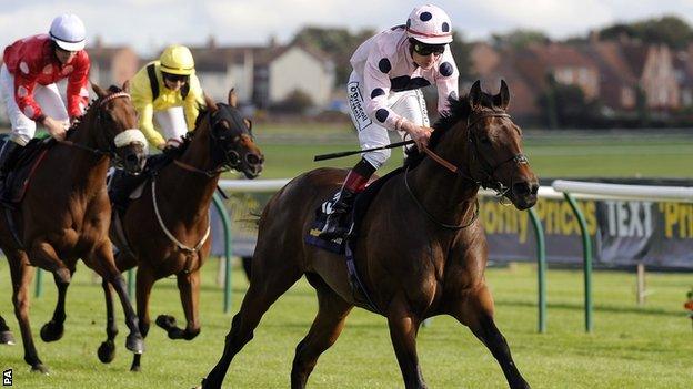 Captain Ramius wins the Ayr Gold Cup