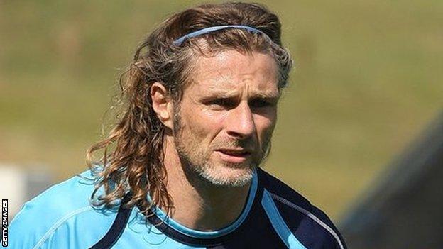 Gareth Ainsworth