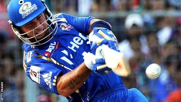 Herschelle Gibbs playing for Mumbai Indians