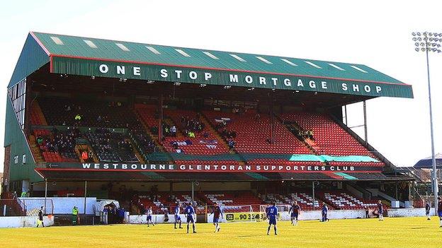 Glentoran's ground is the Oval