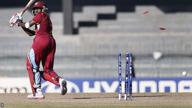 Stafanie Taylor is bowled