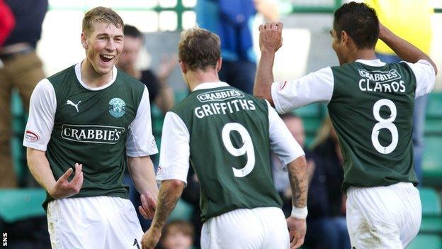 David Wotherspoon celebrates Hibs' third goal