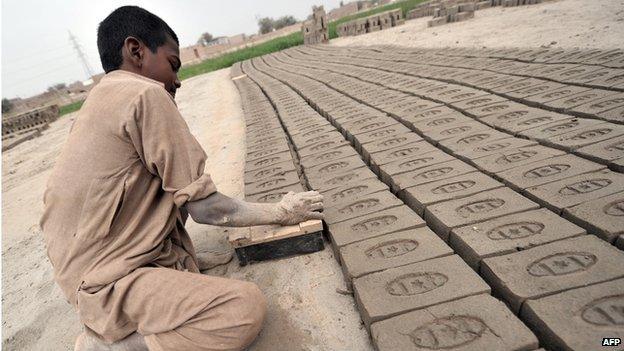 Pakistani child labourer Arif, 11