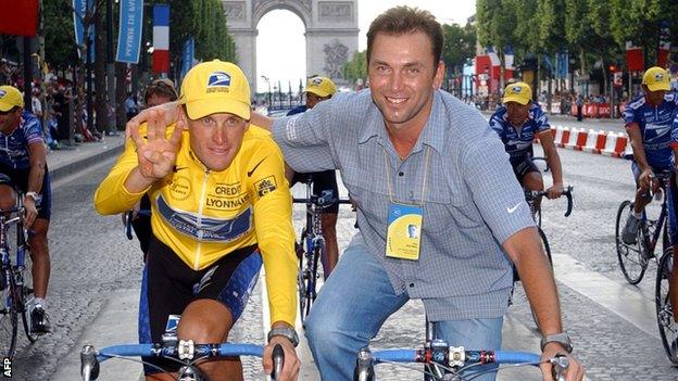 Lance Armstrong (left) and Johan Bruyneel (right)