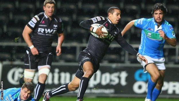 Wing Eli Walker scores a memorable opening try for the Ospreys against Treviso as the 2012/13 Heineken Cup gets underway