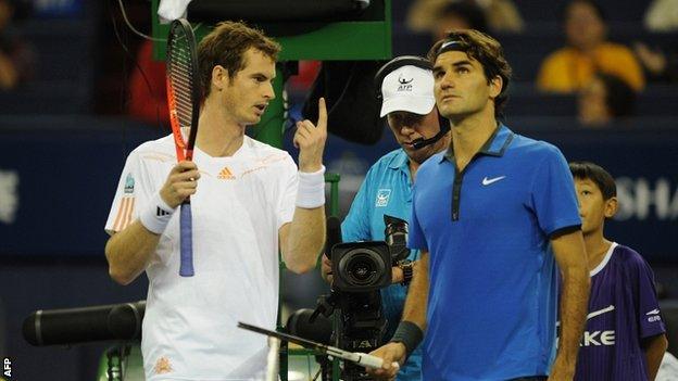 Andy Murray and Roger Federer discuss the Shanghai rain