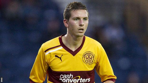 Saunders in action for Motherwell before his injury