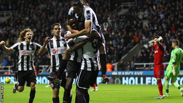 Newcastle celebrate Papiss Cisse's winner