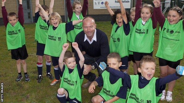 Ex-Wallsend Boys Club player Alan Shearer returns to his roots