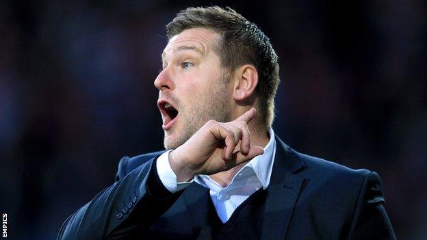 Karl Robinson